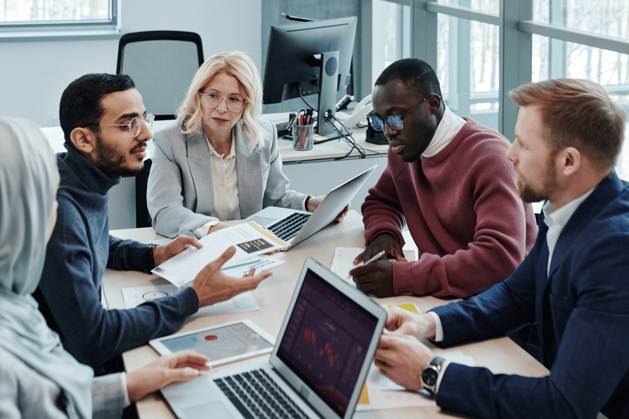 SaaS sales enablement tool screenshot group meeting